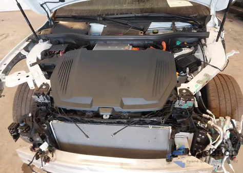 2024 Audi Q8 E-Tron S Line Prestige Quattro z USA, uszkodzony, nr VIN WA1DAAGEXRB066833